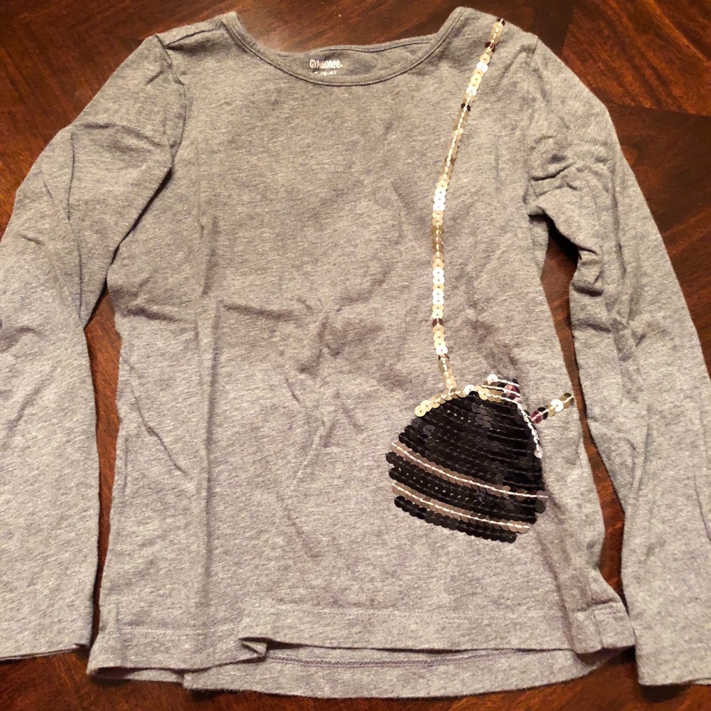 Gymboree gray tee with sequined purse